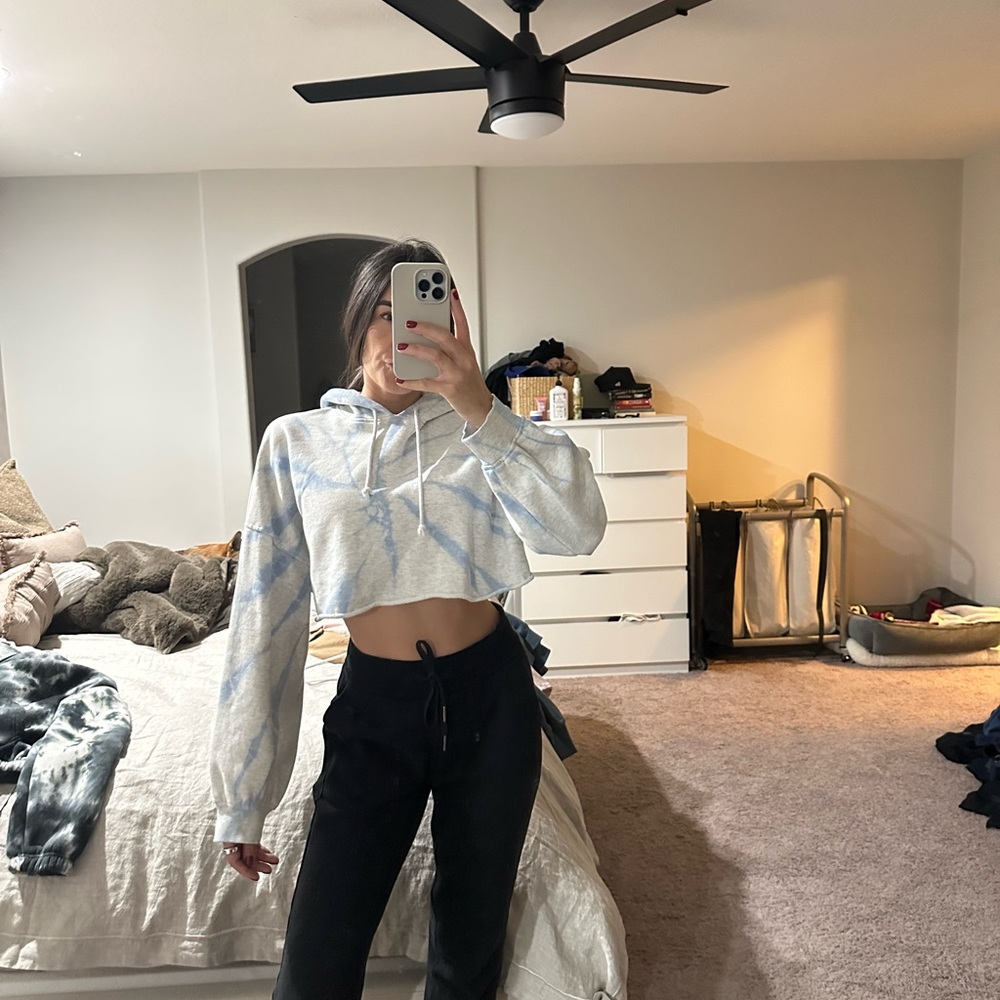 Women's Tie-Dye Cropped Hoodie